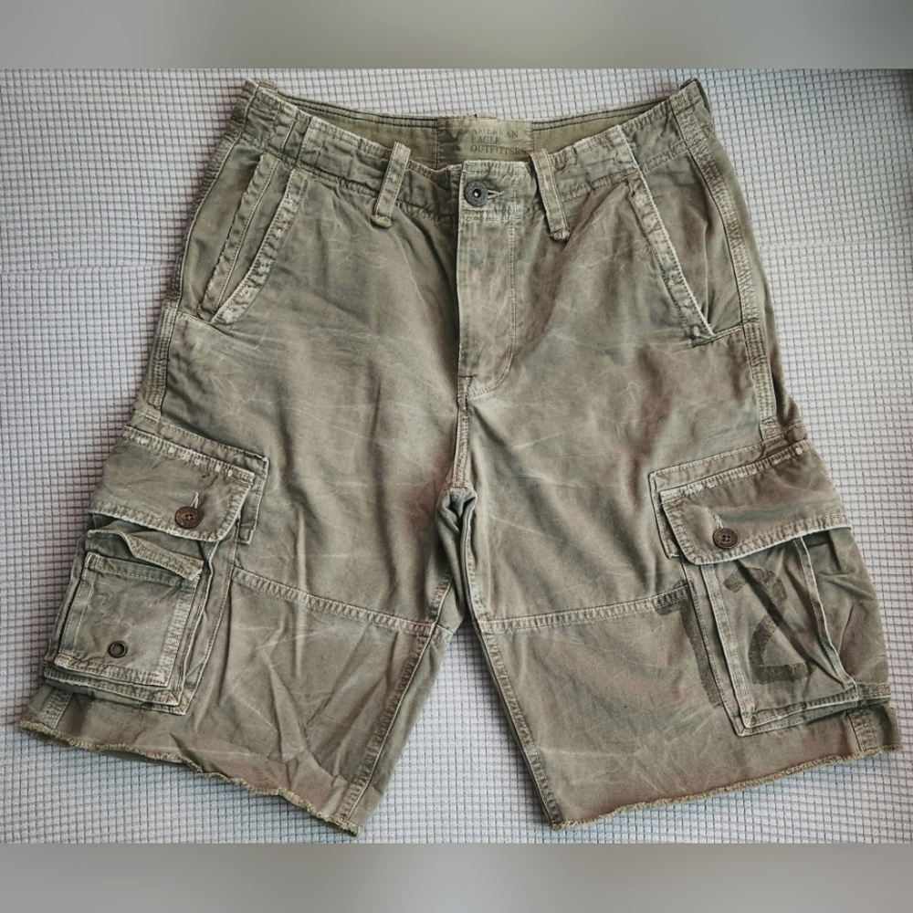 SIZE 30 American Eagle Outfitters Men's 12" Inseam Military Green Cargo …